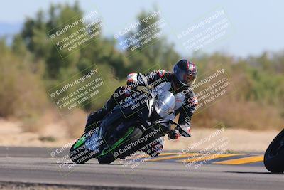 media/Nov-06-2022-SoCal Trackdays (Sun) [[208d2ccc26]]/Turn 7 Set 2 (1050am)/